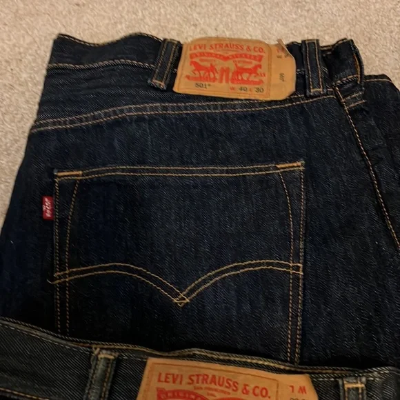 Levi’s 501 20$ each or 90 for all